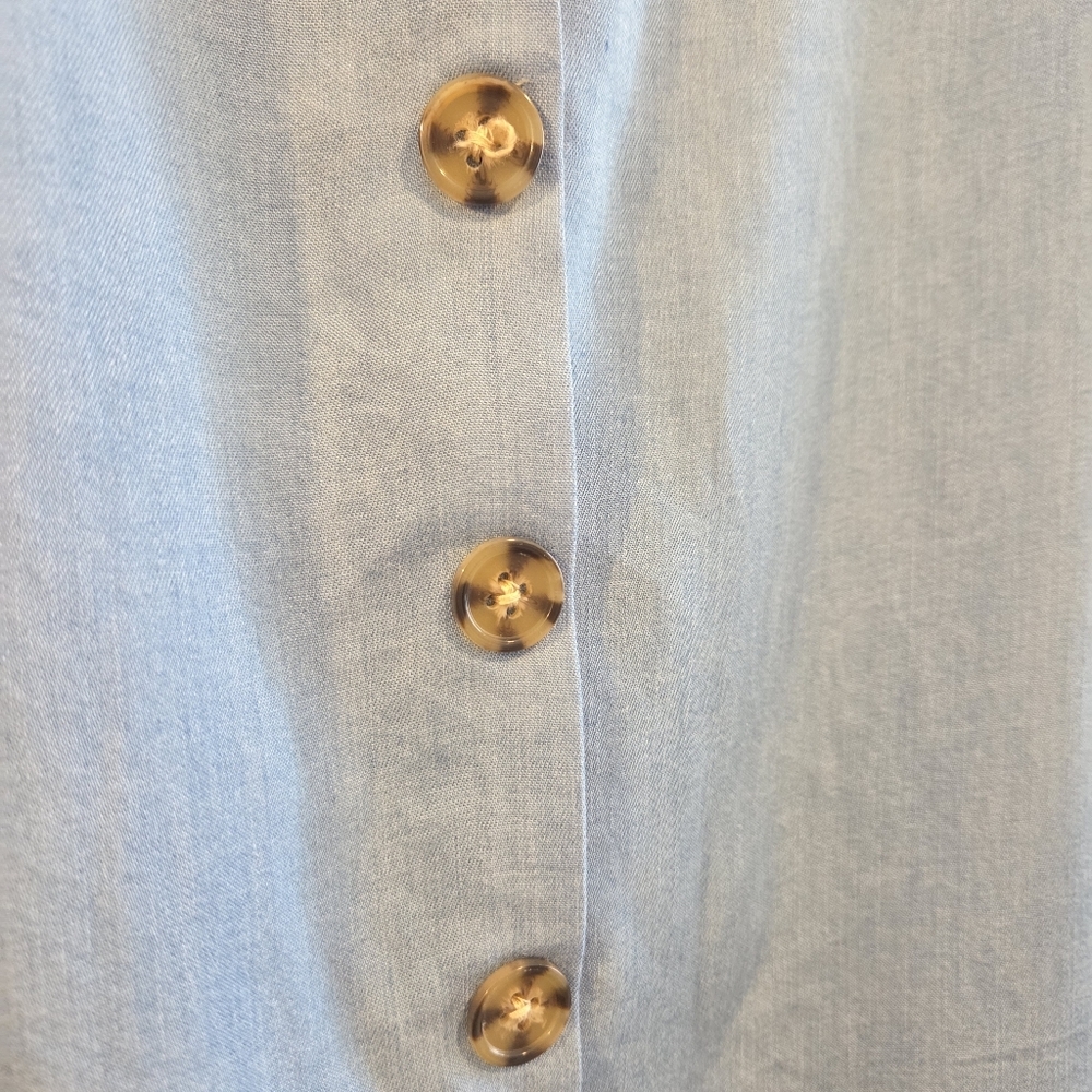 Streetwear Society Light Blue Tank Top Large NWT Tortoise Style Buttons - Picture 3 of 6